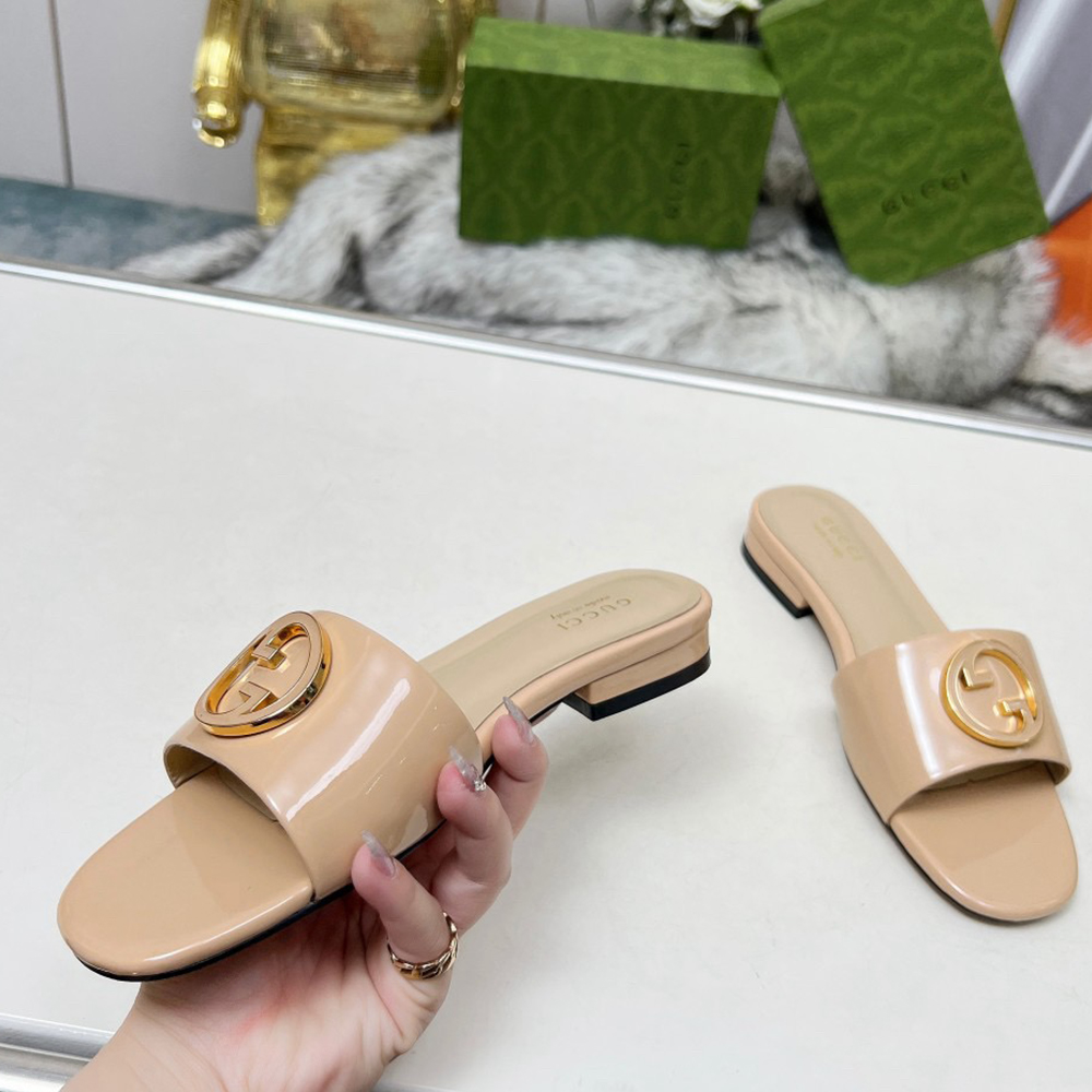 Gvc*1 Women’s flat sandals