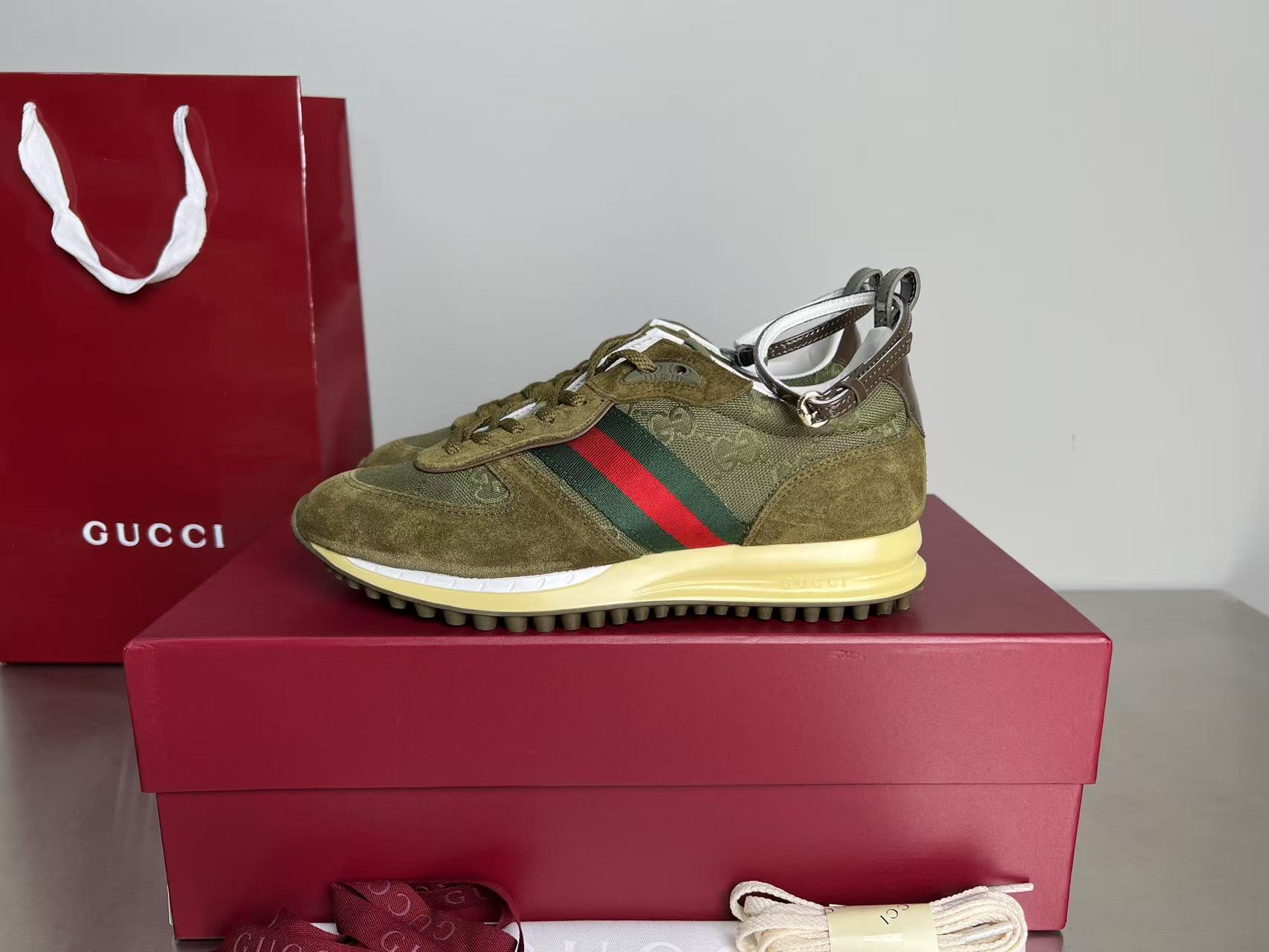 Gvc*1 Re-Motion sandals