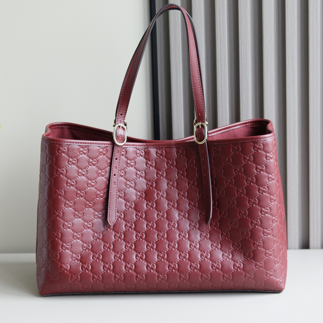 GG Emblem large tote bag