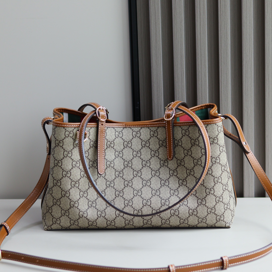 GG Emblem medium tote bag