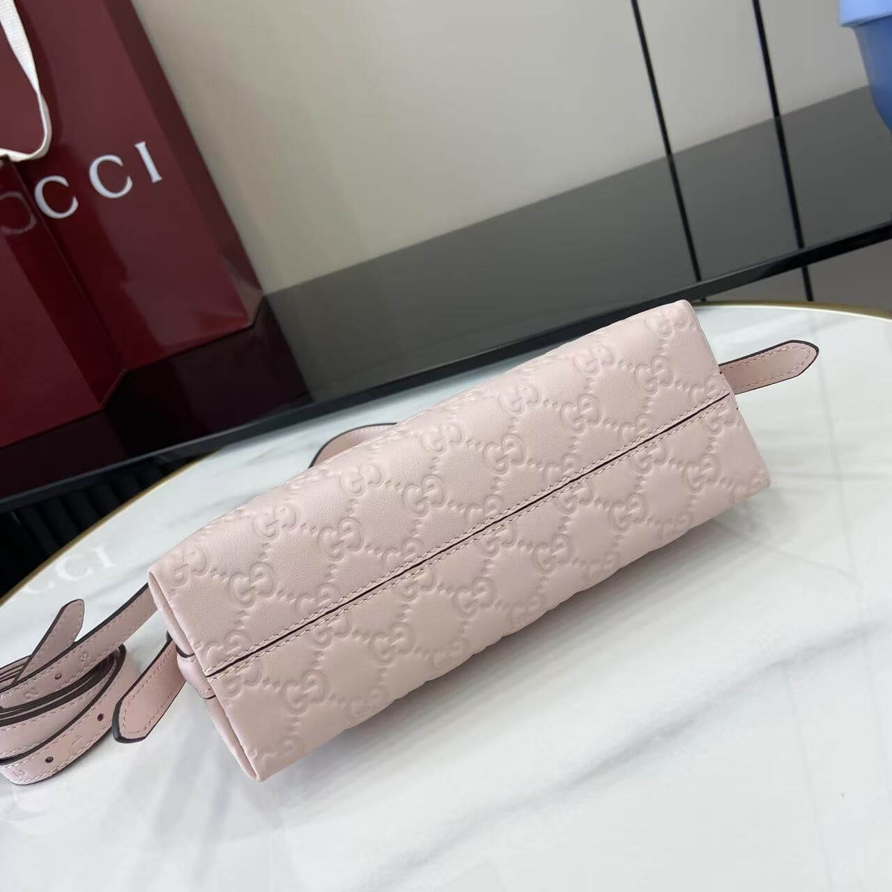 GG Emblem small shoulder bag