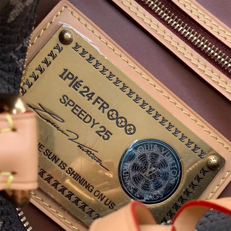 LV Speedy P9 Bandouliere 25