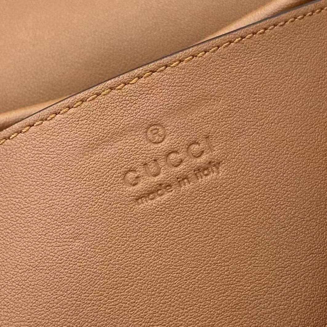 GG Emblem small shoulder bag
