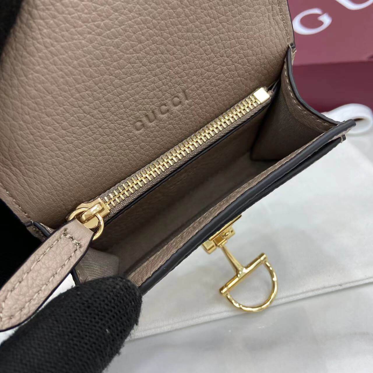 Gvc*1 Softbit card case