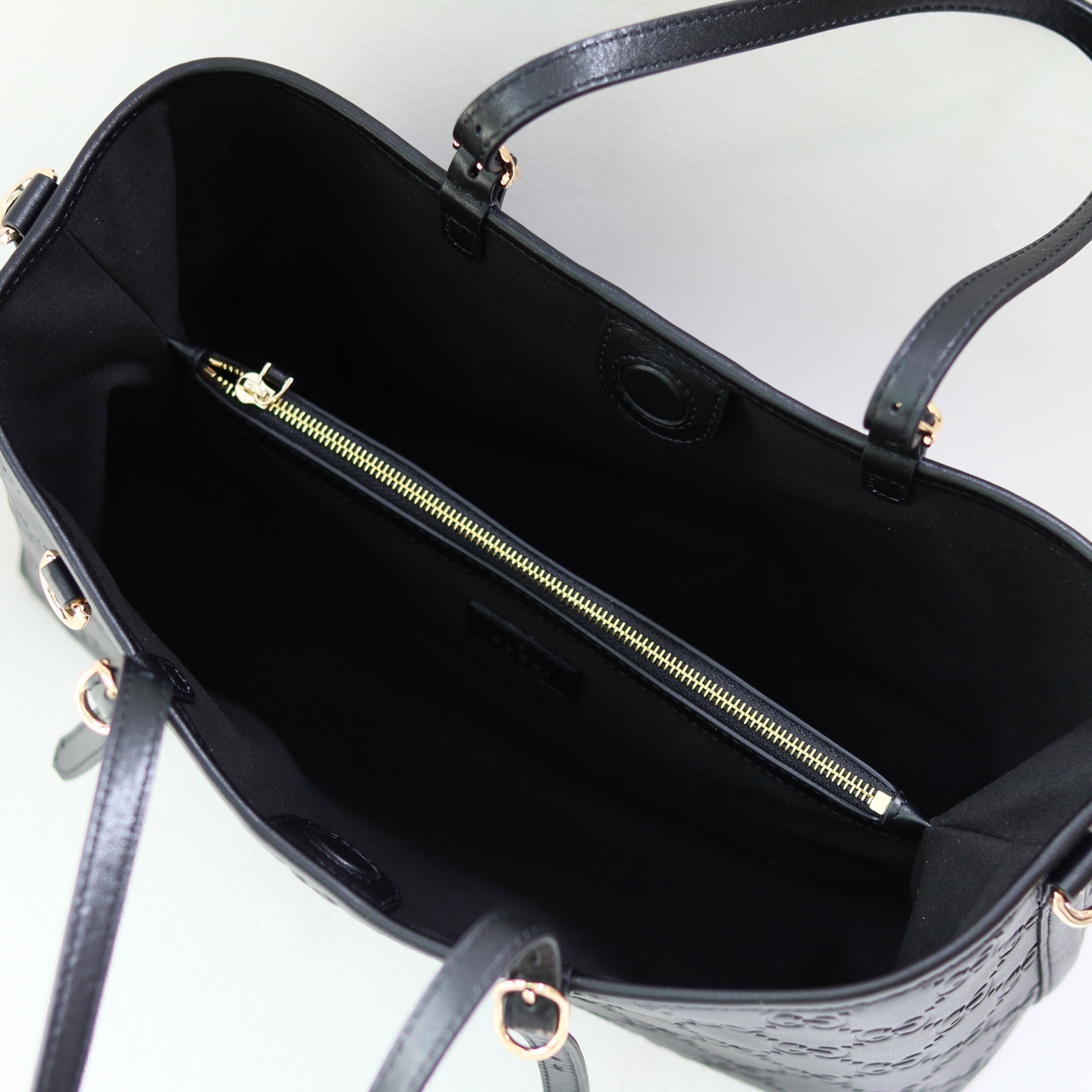 GG Emblem medium tote bag