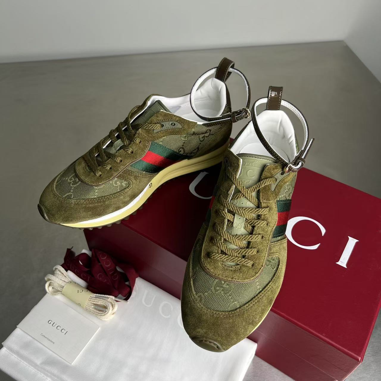 Gvc*1 Re-Motion sandals