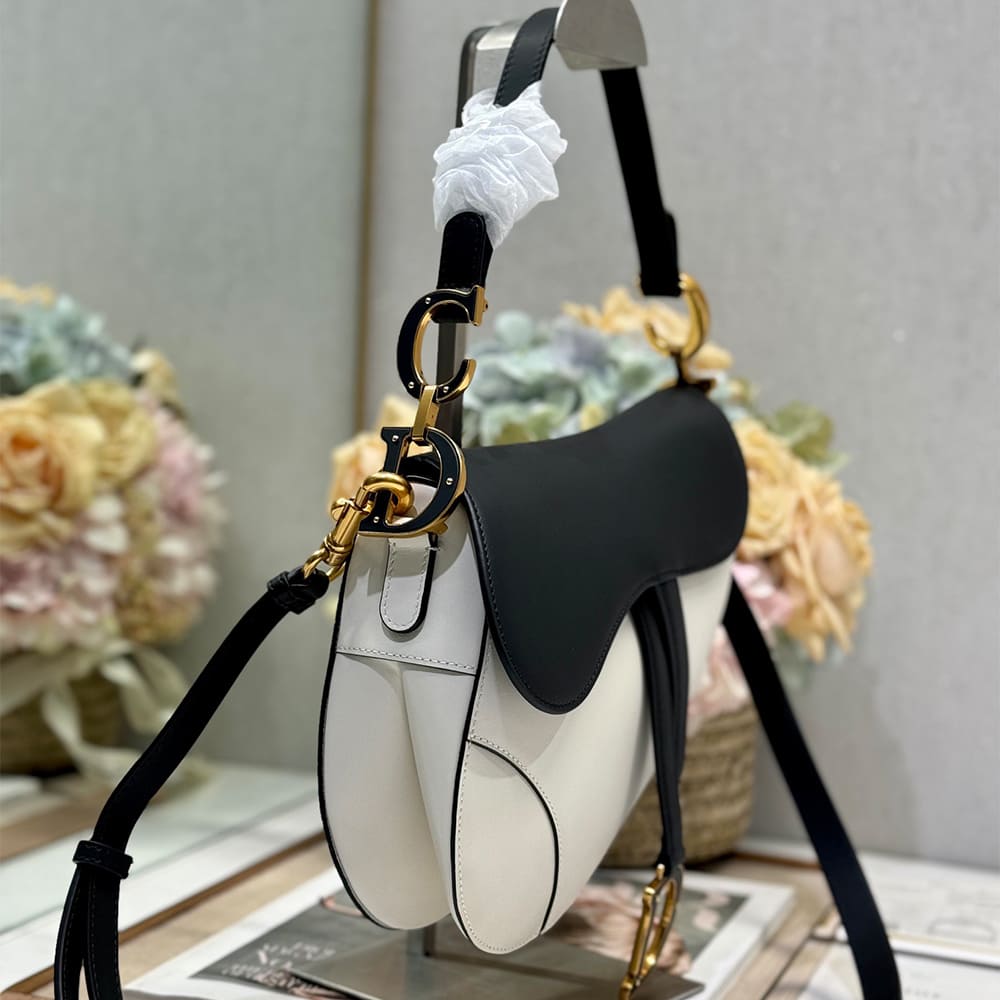 D10r Saddle Bag with Strap