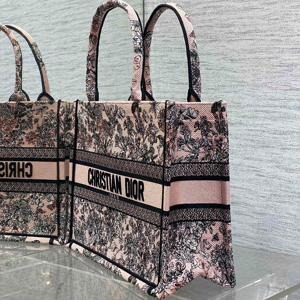 D10r Lucky Medium D10r Book Tote