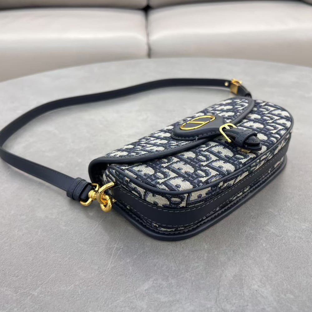 D10r Bobby East-West Bag