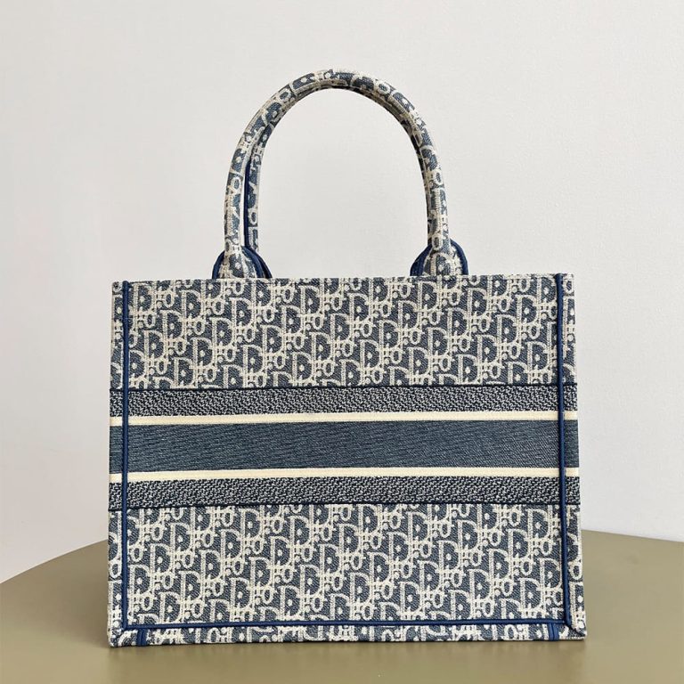 D10r Medium D10r Book Tote