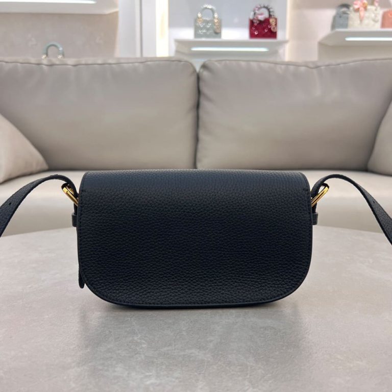 D10r Bobby East-West Bag