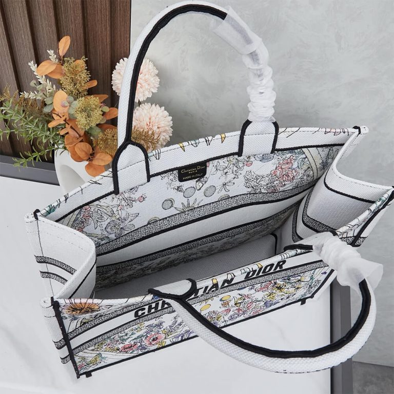 D10r Lucky Large D10r Book Tote