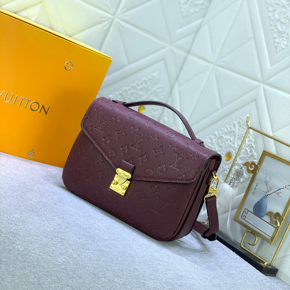 LV Pochette Metis MM