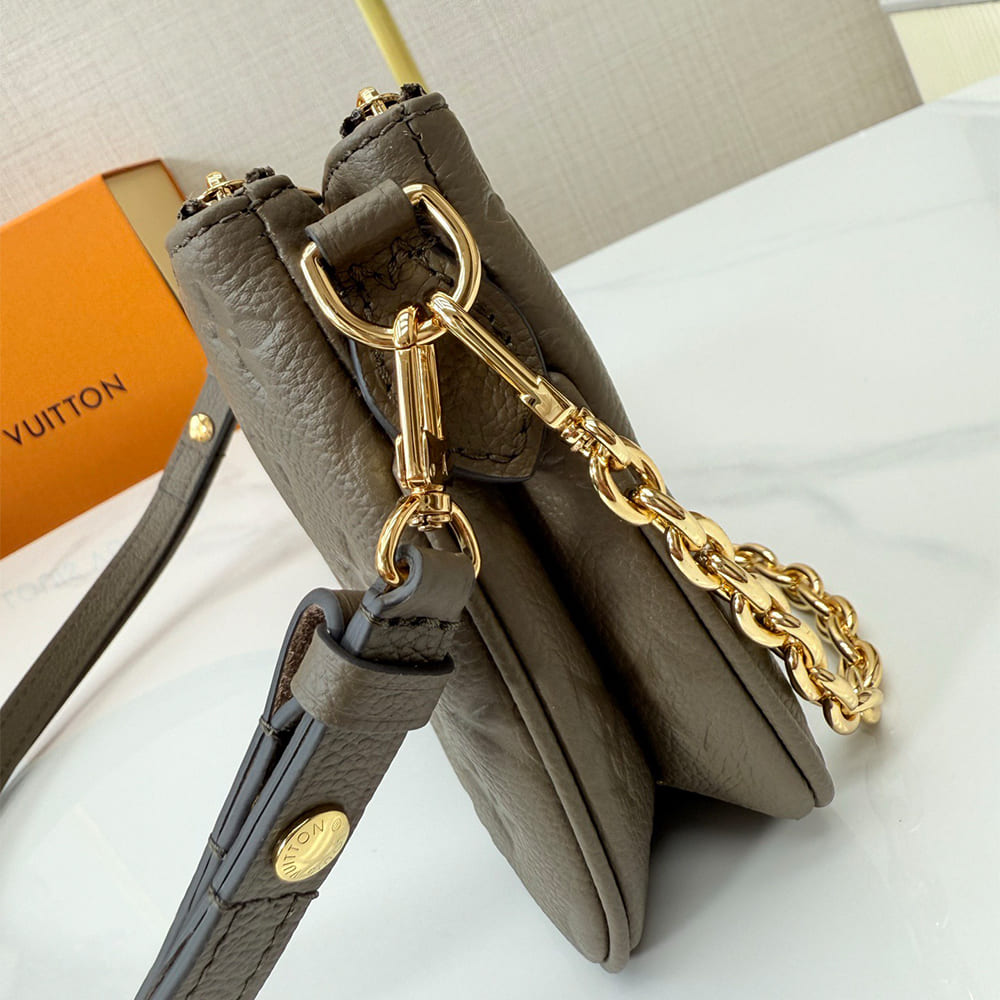 LV Pochette Liv