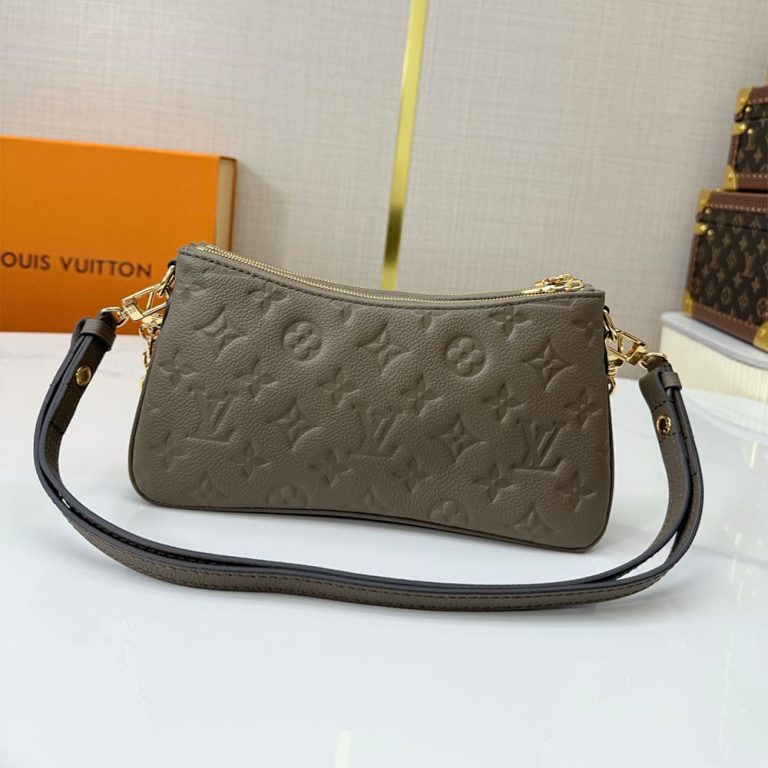 LV Pochette Liv
