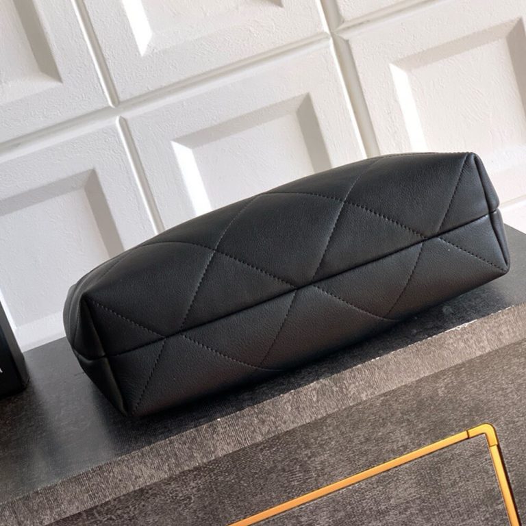 Ch**el Hobo Handbag(high-end grade)