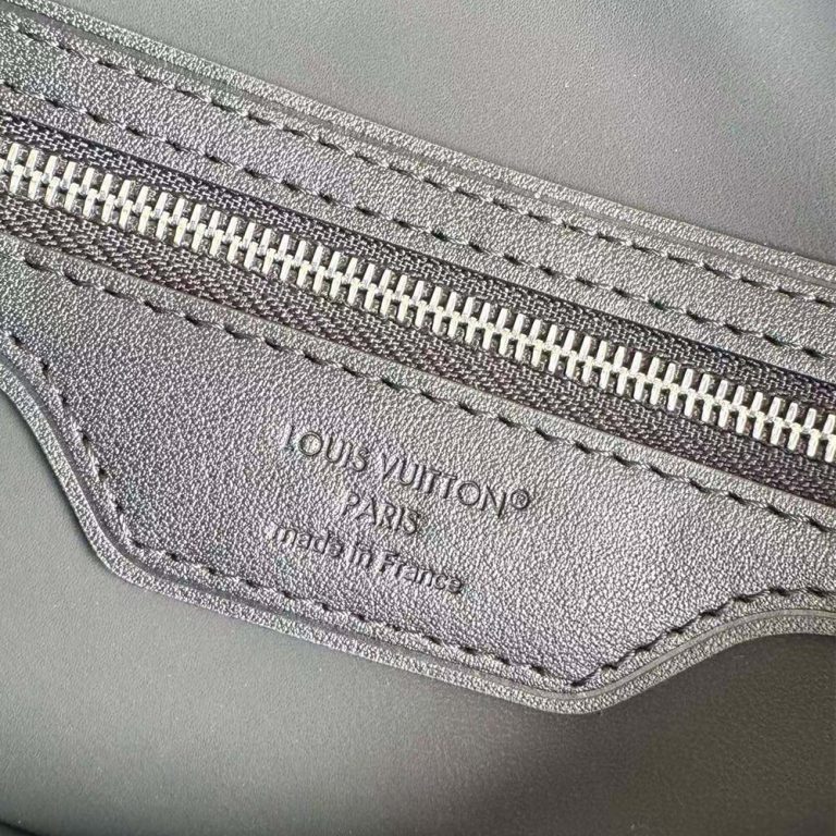 LV Speedy Soft 30 Dark
