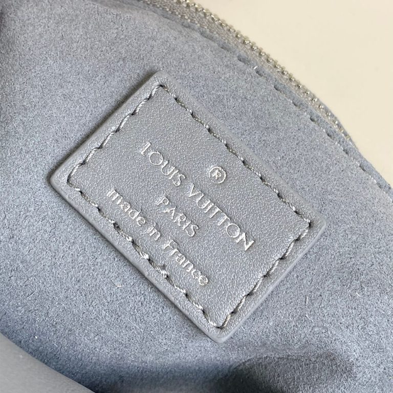 LV Carryall Vibe MM