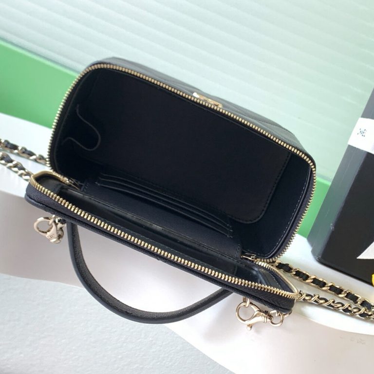 Ch**el Vanity with Chain(high-end grade)