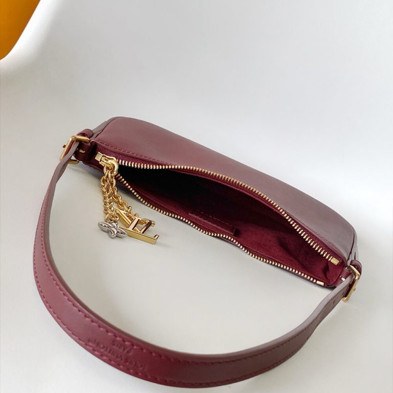 LV Pochette LV BLoom
