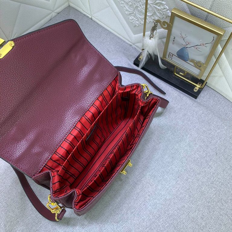 LV Pochette Metis MM