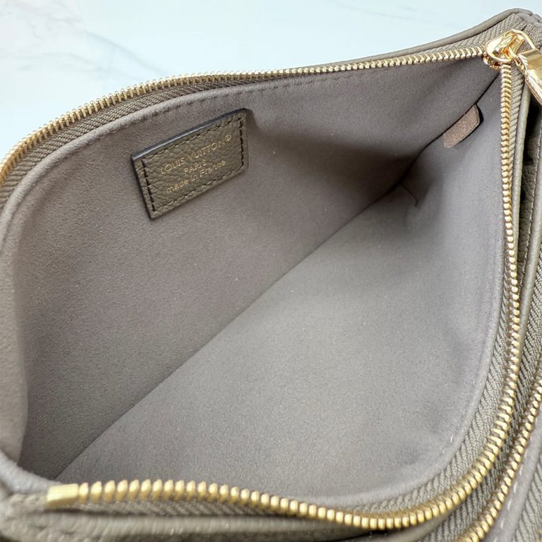 LV Pochette Liv