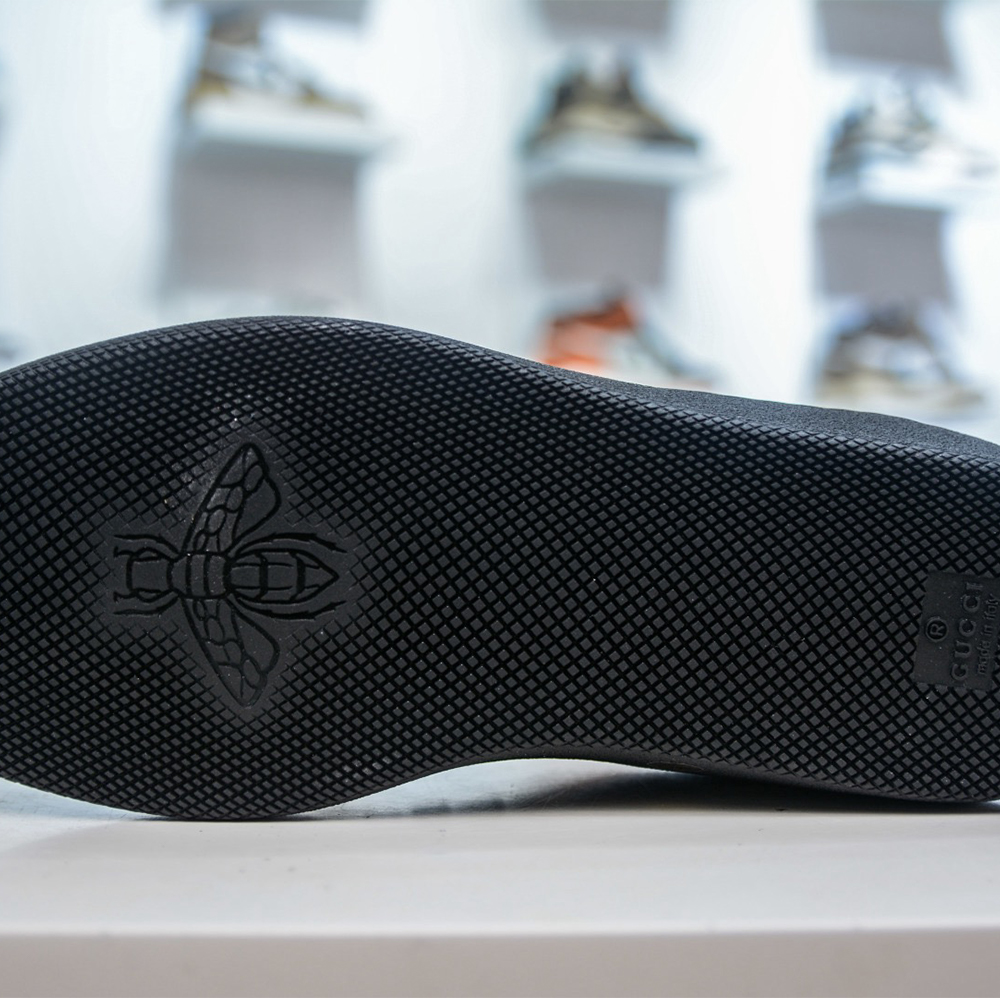 Gvc*1 Men’s G75 trainer in black leather