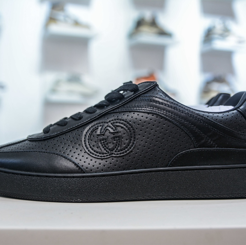 Gvc*1 Men’s G75 trainer in black leather