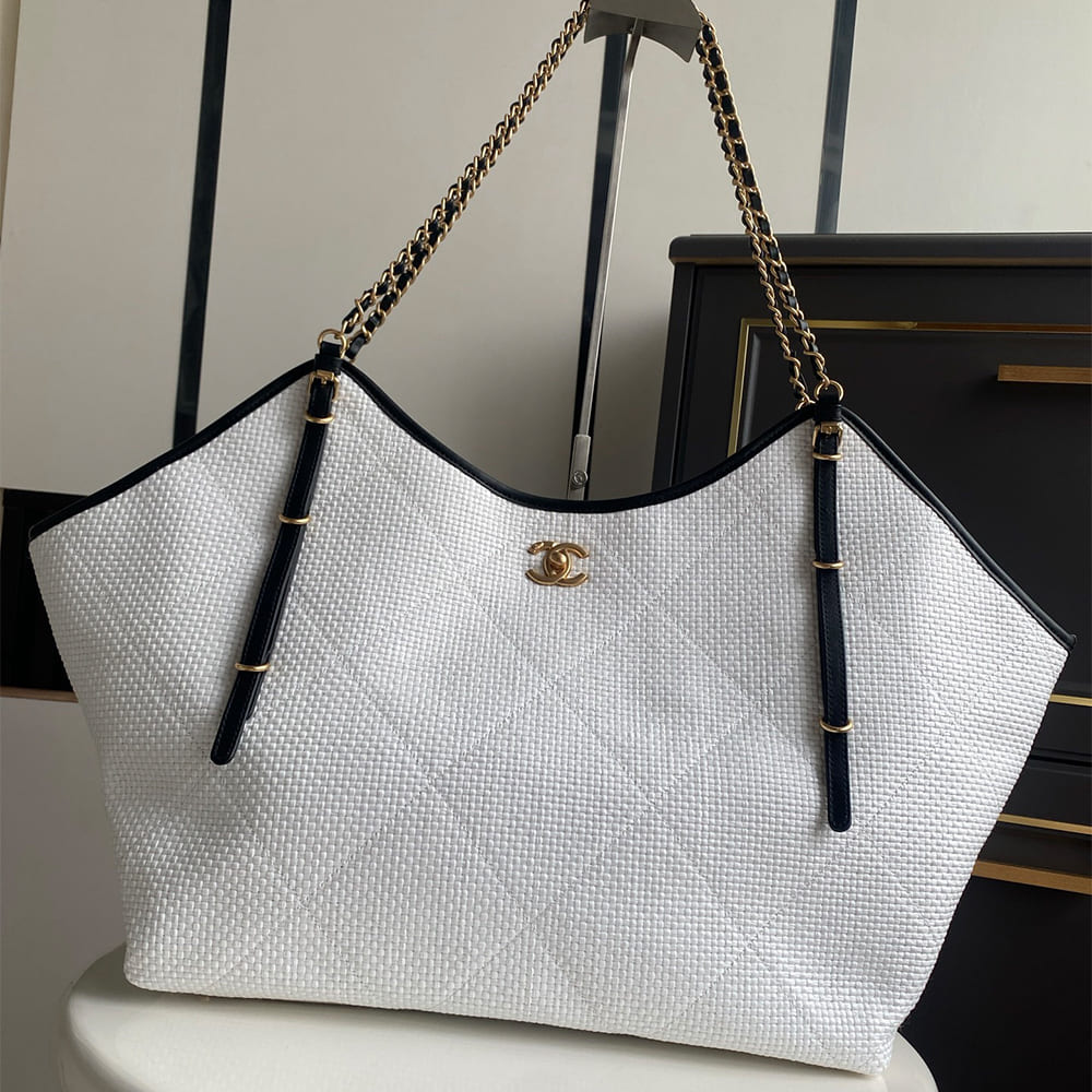 Ch**el MAXI SHOPPING BAG(HIGH-END GRADE)