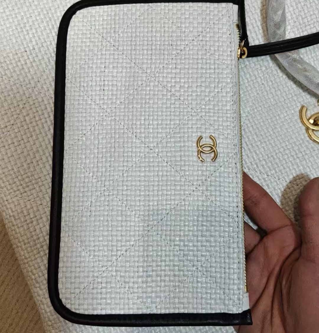 Ch**el MAXI SHOPPING BAG(HIGH-END GRADE)