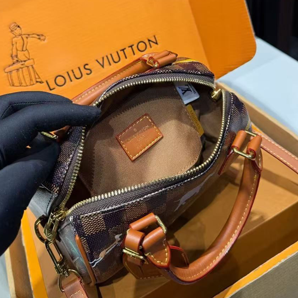 SPEEDY BANDOULIÈRE 18 handbag – LV X THE DARJELING LIMITED series(HIGH-END GRADE)
