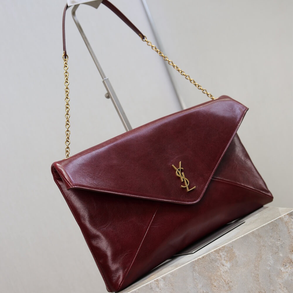 Y51 CASSANDRE XXL envelope pouch on chain in lambskin