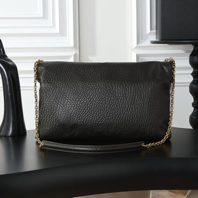 Y51 CASSANDRE XXL envelope pouch on chain in lambskin
