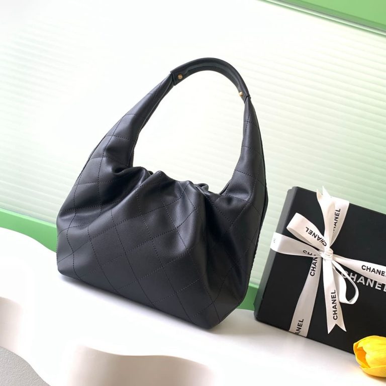 Ch**el HOBO HANDBAG(HIGH-END GRADE)