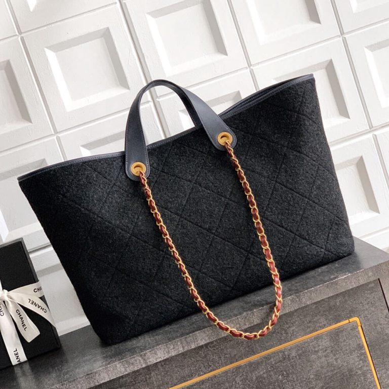 Ch**el MAXI SHOPPING BAG(HIGH-END GRADE)
