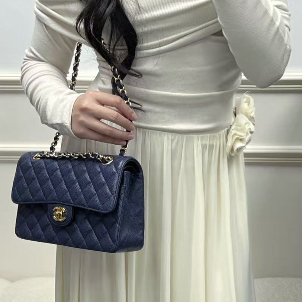 Ch**el Classic Flap Handbag(tax-free grade)