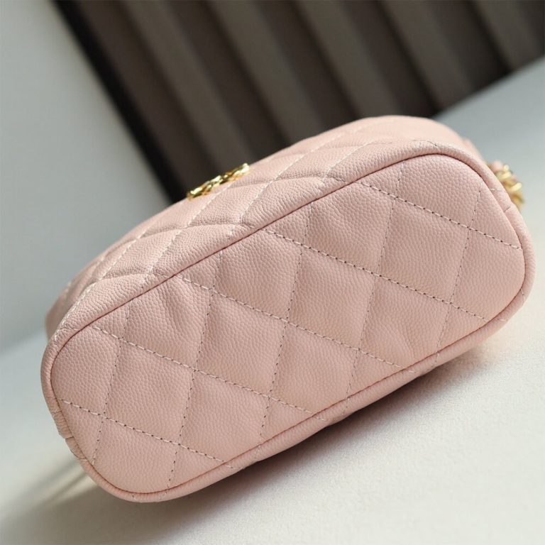 Ch**el Clutch with Chain(HIGH-END GRADE)