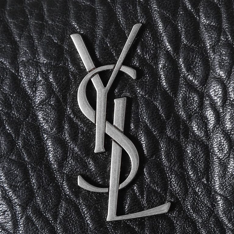 Y51 CASSANDRE large envelope pouch in lambskin