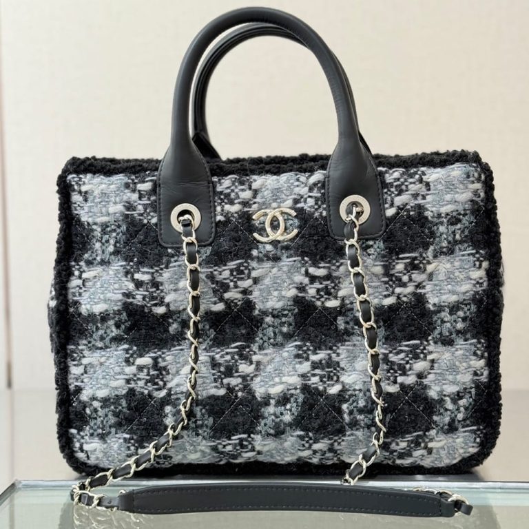 Ch**el SMALL SHOPPING BAG(HIGH-END GRADE)