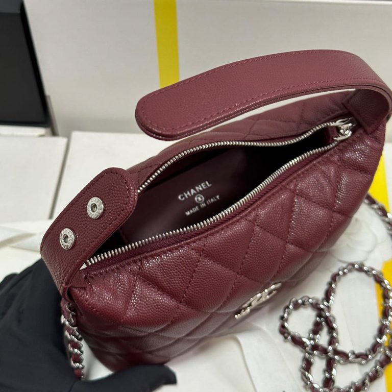 Ch**el Clutch with Chain(HIGH-END GRADE)