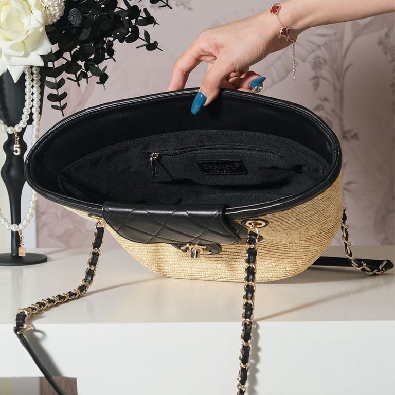 Ch**el SMALL SHOPPING BAG(HIGH-END GRADE)