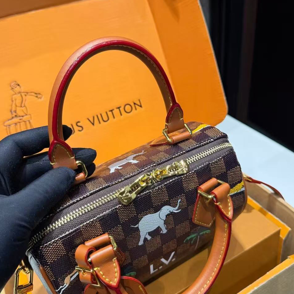 SPEEDY BANDOULIÈRE 18 handbag – LV X THE DARJELING LIMITED series(HIGH-END GRADE)