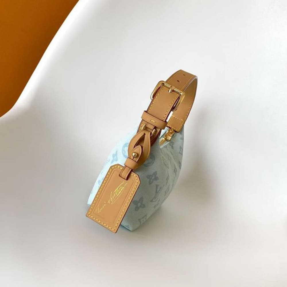 LV Pochette Hills