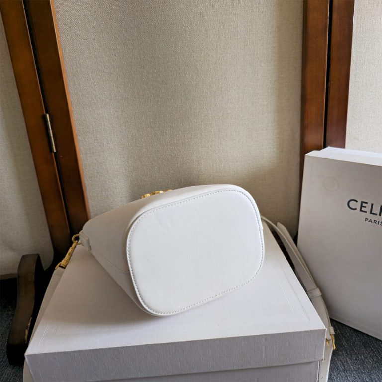 Ce1i*e SMALL BUCKET L0visE IN SMOOTH CALFSKIN(HIGH-END GRADE)
