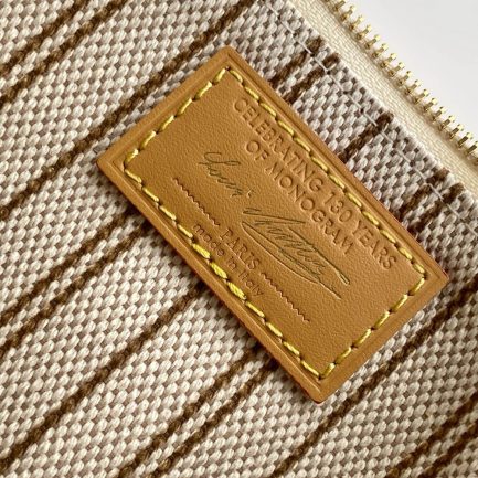LV Pochette Accessoires