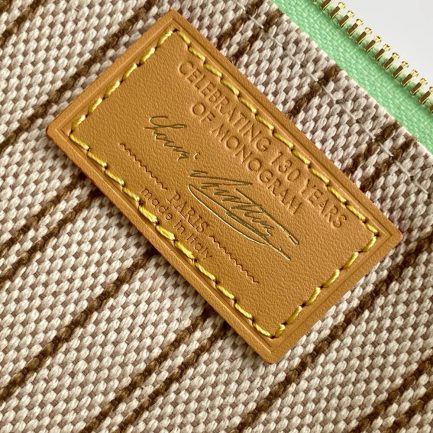 LV Pochette Accessoires