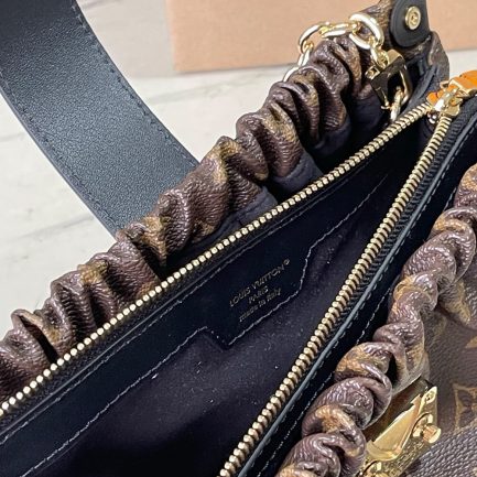 LV Pochette Sling PM(HIGH-END GRADE)