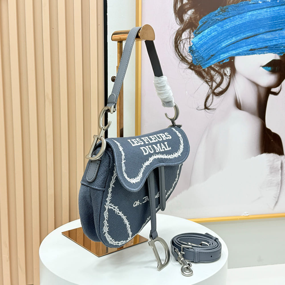 D10r Saddle Bag with Strap
