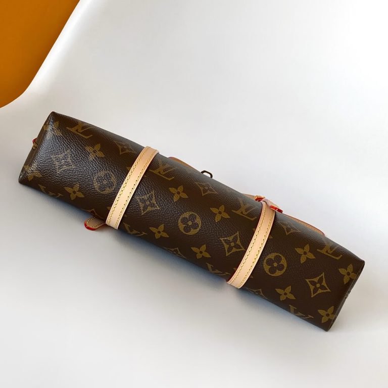 LV Squire East West