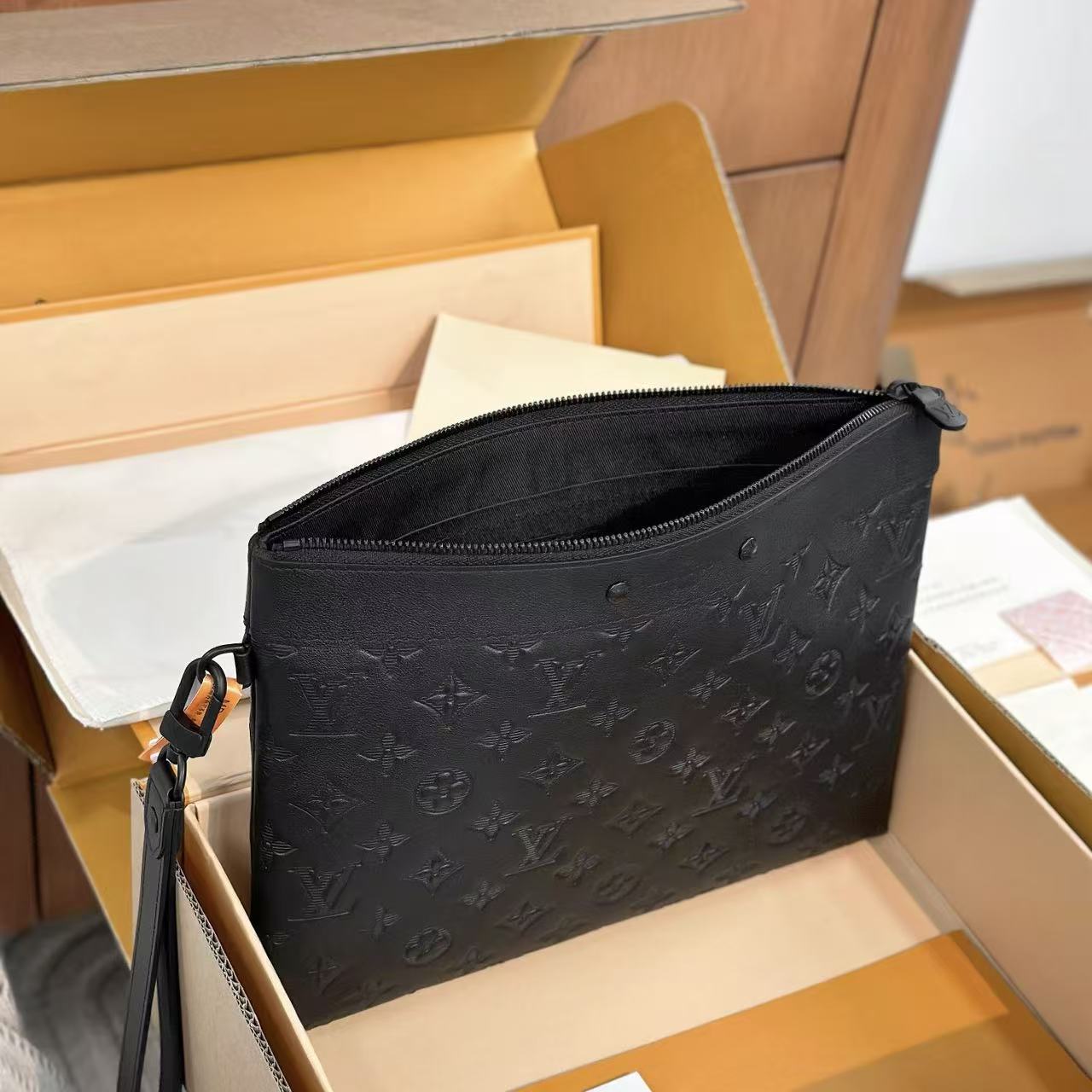 LV Pochette To-Go (HIGH-END GRADE)